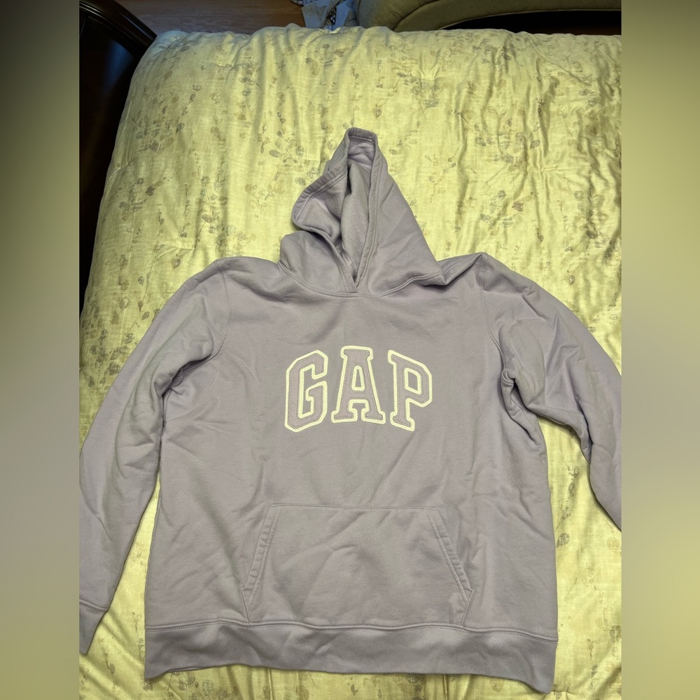 Size Xl Gap woman’s hoodie